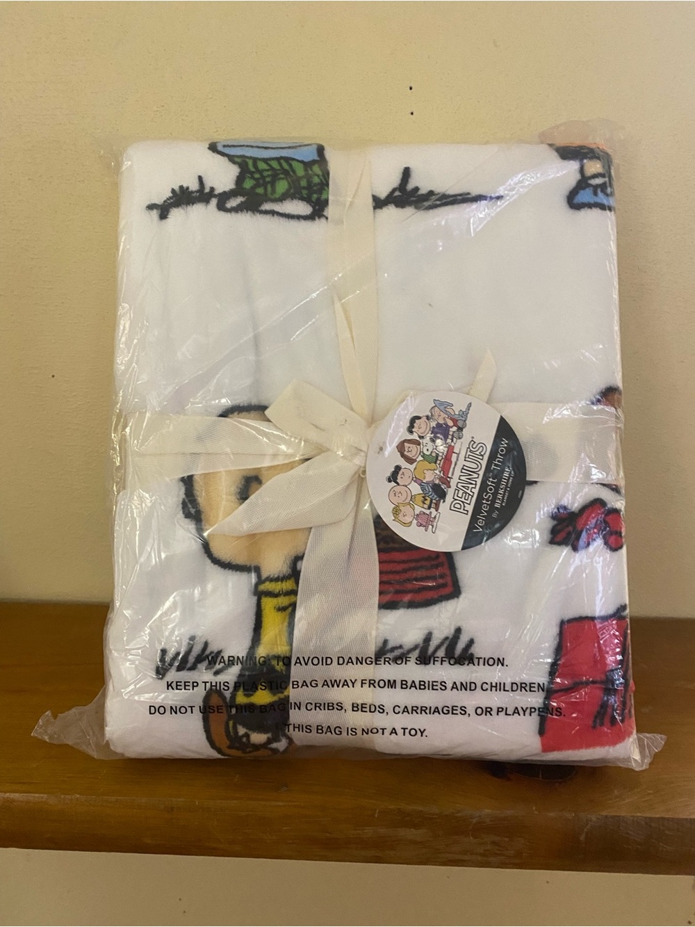 Berkshire Peanuts Character White Fleece Throw with Multicolor Print